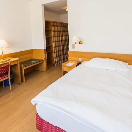 Hotel Du Rhone Сион Стая снимка