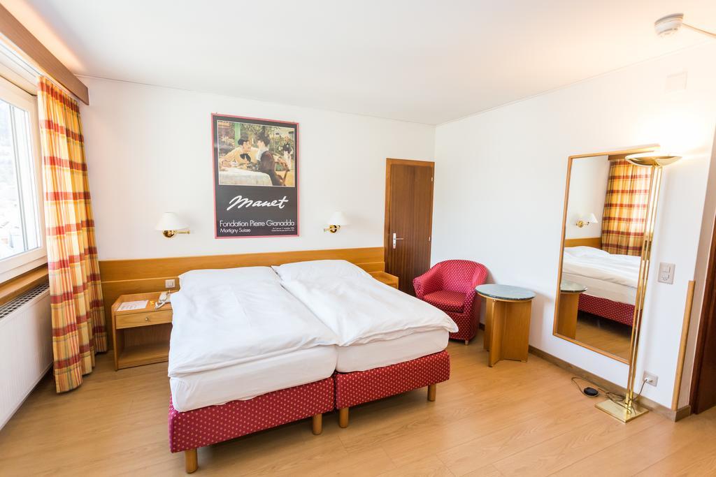 Hotel Du Rhone Сион Стая снимка